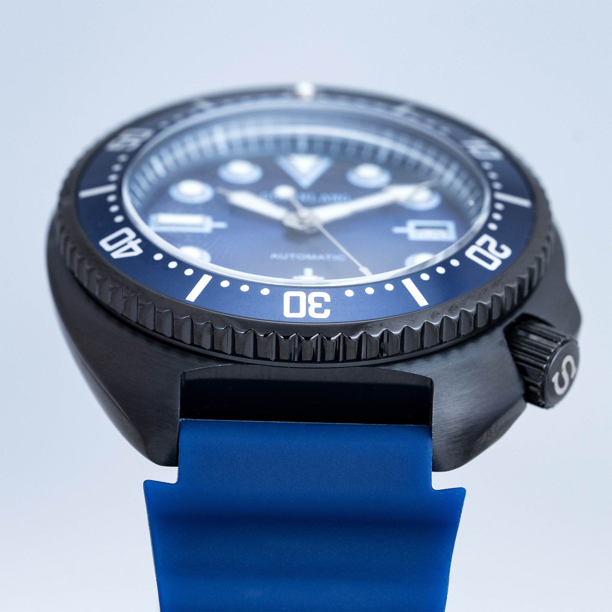 Men's Japanese/Shinese NH35A F - đánh giá và giá Rubber Strap Diver